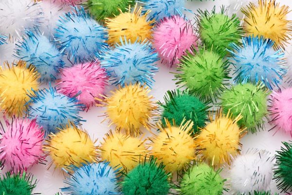 CRAFTY BITZ PKT.65 GLITTER POM POMS