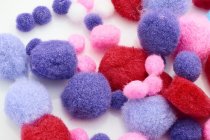 CRAFTY BITZ PKT.60 ASST SIZES POM POMS - PRIMARY