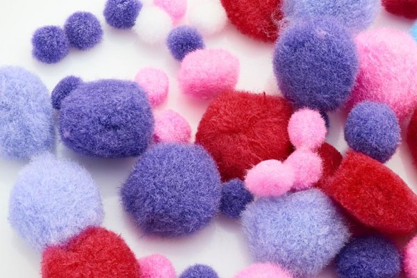 CRAFTY BITZ PKT.60 ASST SIZES POM POMS - PRIMARY