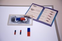 MAGNETIC FIELD PATTERN WINDOW TRANSPARENT