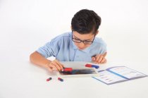 MAGNETIC FIELD PATTERN WINDOW TRANSPARENT