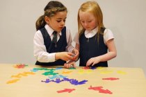 SILISHAPES LINKING PEOPLE