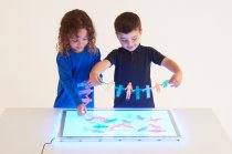 SILISHAPES LINKING PEOPLE