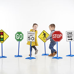 TRAFFIC SIGNS SET