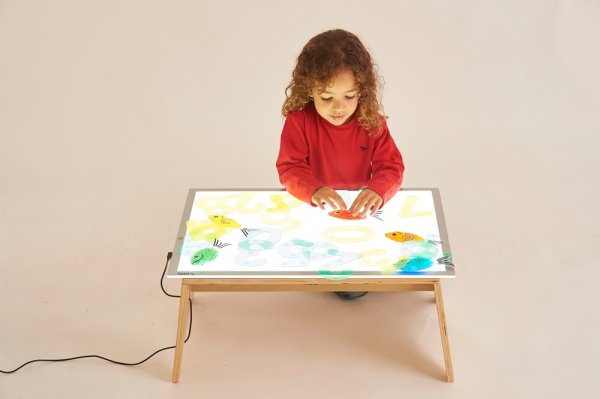 A2 LIGHT PANEL & TABLE SET