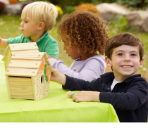 Melissa and Doug Created By me Birdhouse