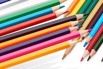 ICON BOX 24 ARTISTS STUDIO COLOUR PENCILS